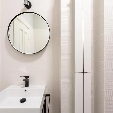 Cranta Hillside Apartament *